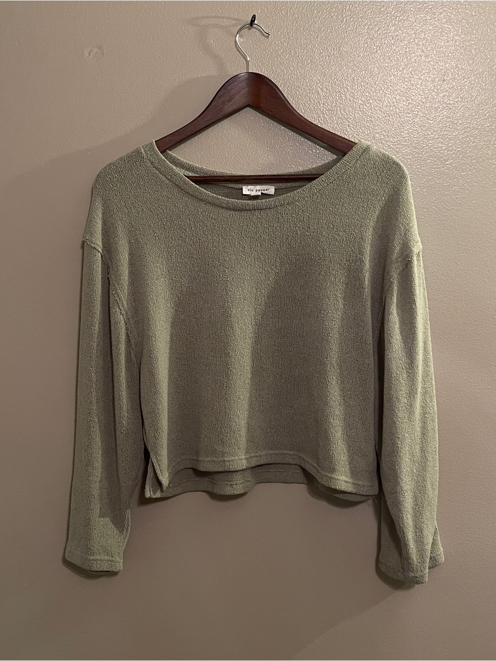 Blu Pepper Olive Green Crew Neck Cropped Sweater, Women’s size S
